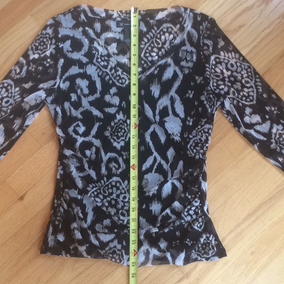 INC V-neck fitted top - Picture 8 of 8